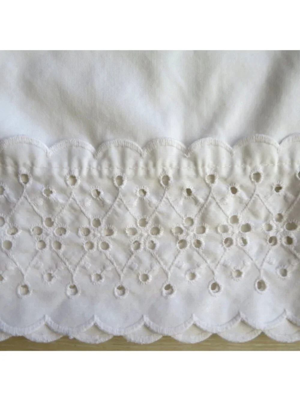 Wamsutta ultracale white